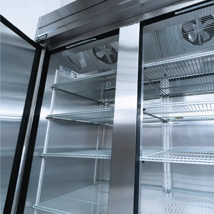 Enfriador Gastronómico |GP-EV-2PS-49 | Gelum Profesional | 49 pies cúbicos | 2 puertas sólidas - Imagen 4
